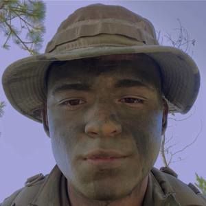 Meet your Posher, Carlos